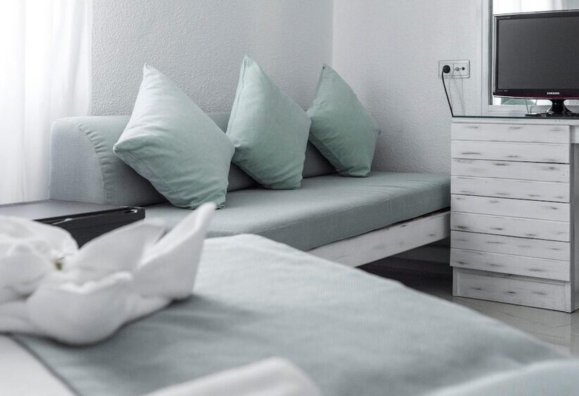 هتل Hostal Bellavista Formentera