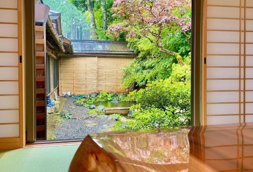 هتل 高野山 宿坊 桜池院  Koyasan Shukubo Yochiin