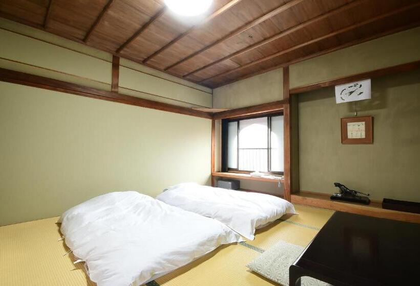 هتل 高野山 宿坊 桜池院  Koyasan Shukubo Yochiin