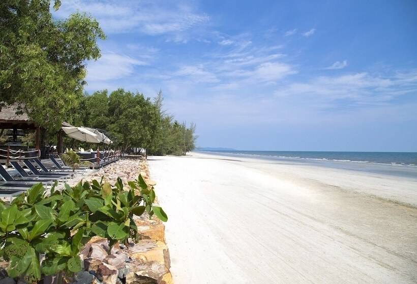هتل Mango Beach Resort