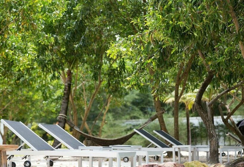 هتل Mango Beach Resort