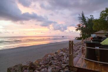 هتل Mango Beach Resort