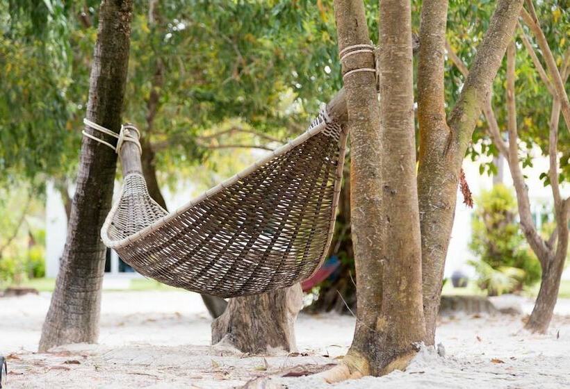 هتل Mango Beach Resort