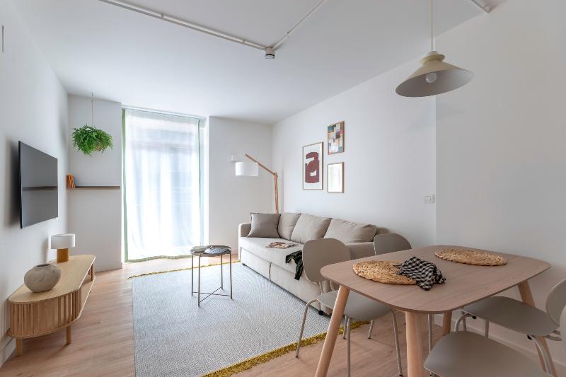 בית מלון כפרי B48 Bilbao Abando Serviced Apartments