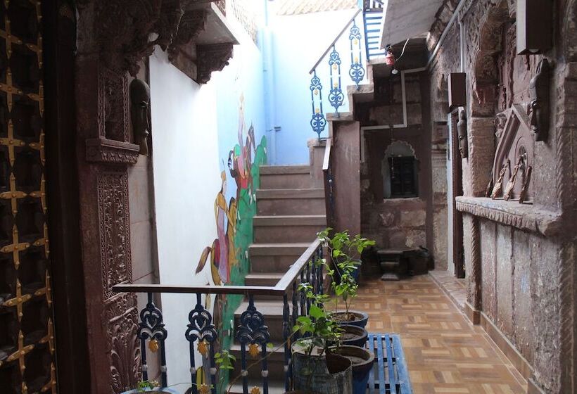 هتل Castle View Heritage Haveli