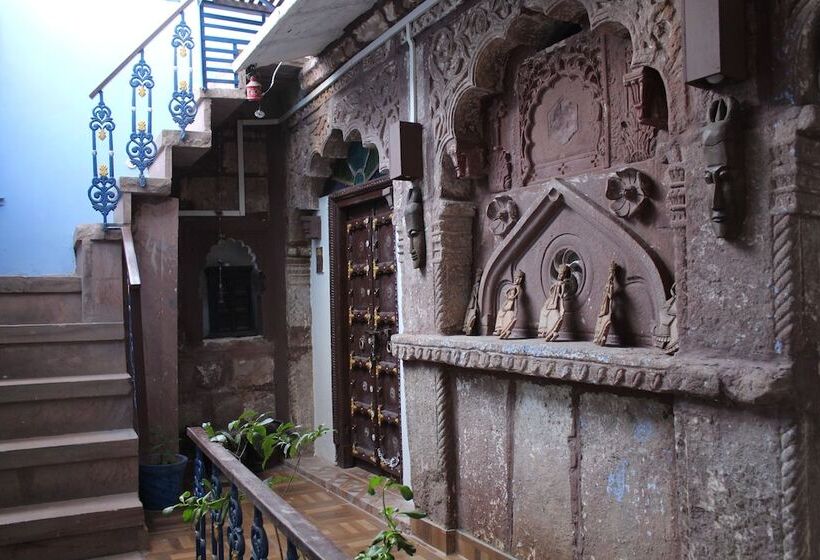هتل Castle View Heritage Haveli