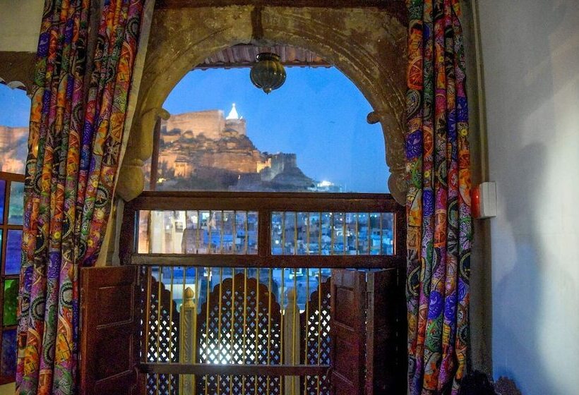 هتل Castle View Heritage Haveli