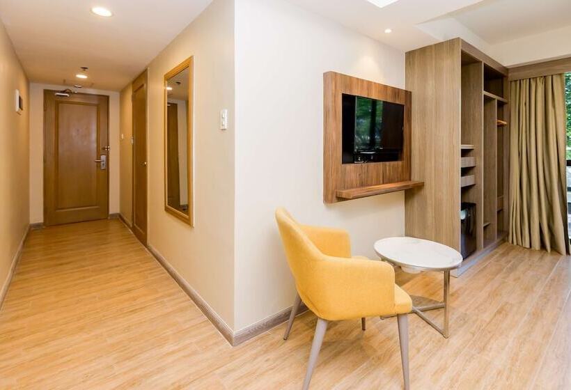 فندق Surestay Plus By Best Western Cebu City