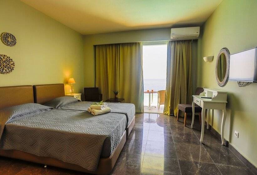 بنسيون Room In Guest Room   Room With Private Pool