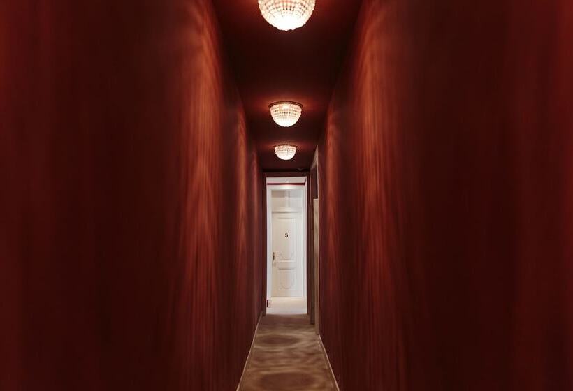 פונדק Dear Lisbon  Palace Chiado Suites