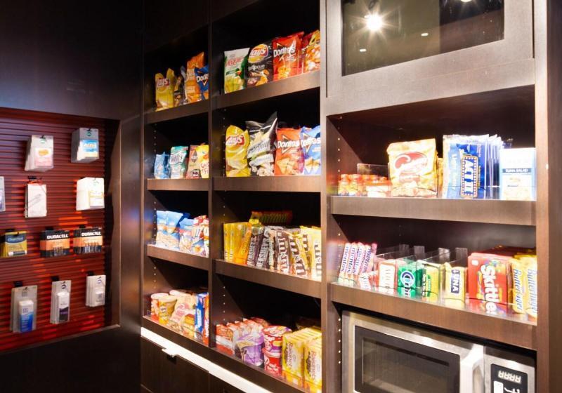 هتل Courtyard By Marriott New York Queens/fresh Meadows