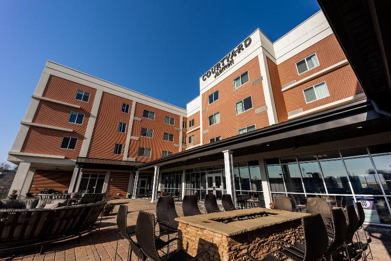 هتل Courtyard By Marriott Rome