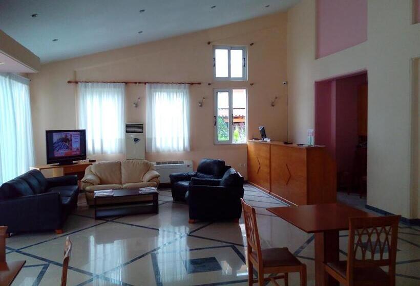 هتل Cybele Guest Accommodation