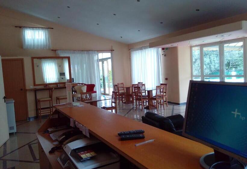 هتل Cybele Guest Accommodation