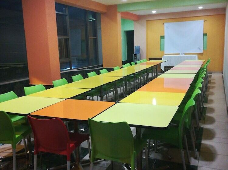 ホテル Ejecutivo Inn