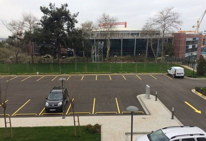 Fotos del hotel Ibis Istanbul Tuzla:  7