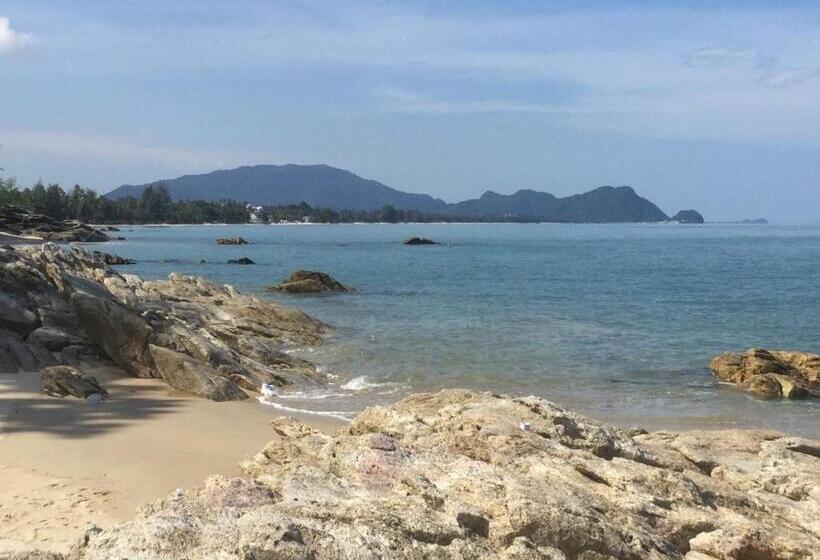 هتل Khanom Hill Resort