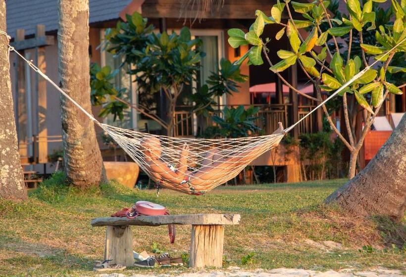 هتل Koh Kood Paradise Beach