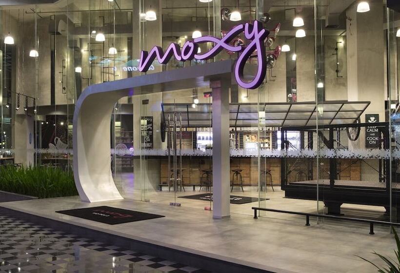 Moxy Bandung