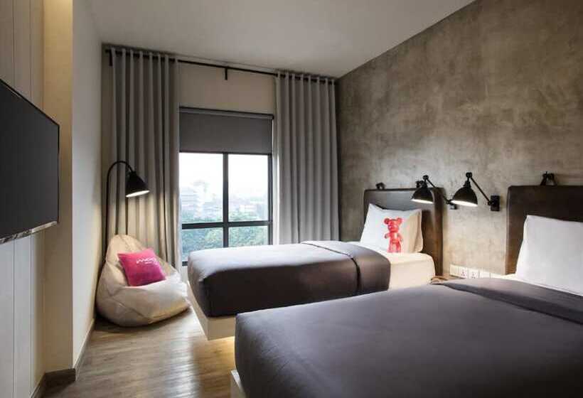 בית מלון כפרי Moxy Bandung