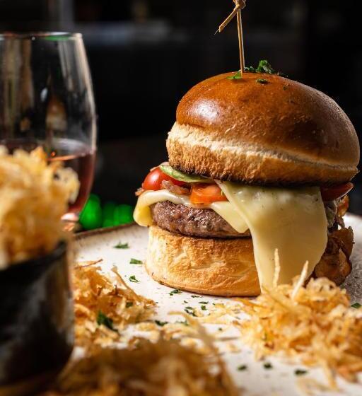 호텔 NH Curitiba The Five