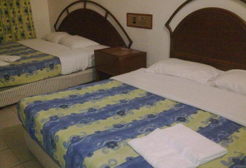 هتل Pangkor Bay View Beach Resort