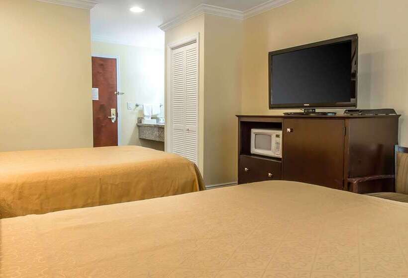 ホテル Quality Inn Near Mountain Creek