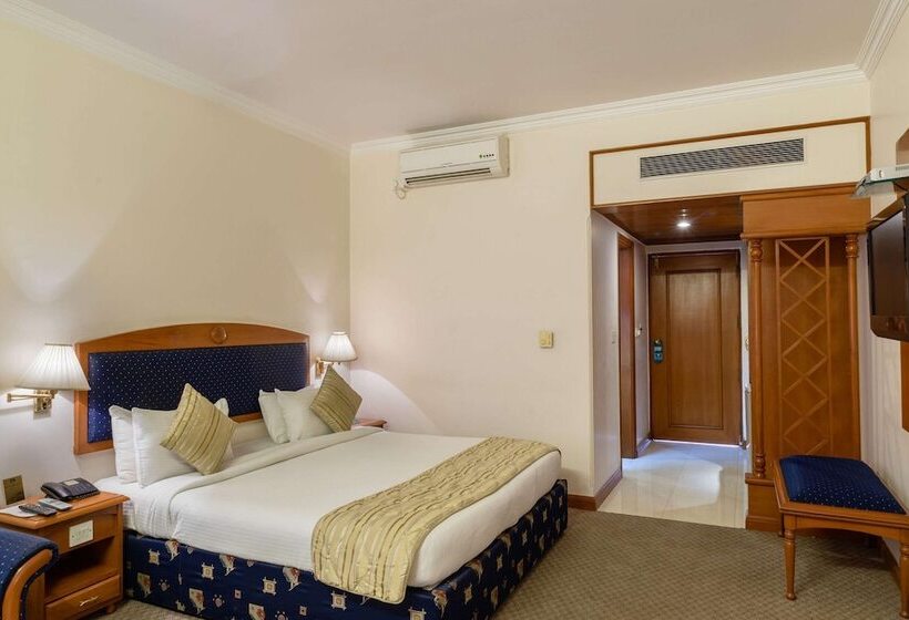 Отель Quality Inn Palms