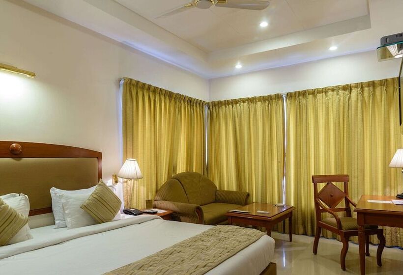 Отель Quality Inn Palms