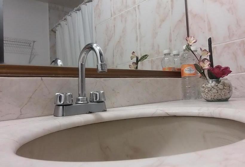 هتل Raldos Inn
