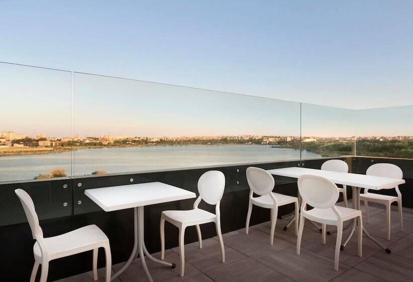 هتل Ramada By Wyndham Constanta