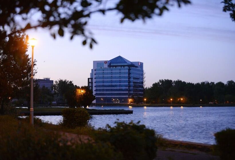 هتل Ramada By Wyndham Constanta