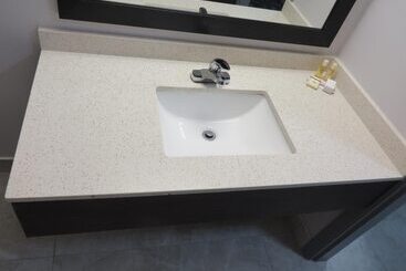 هتل Travelodge By Wyndham Rosetown