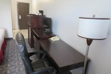 هتل Travelodge By Wyndham Rosetown