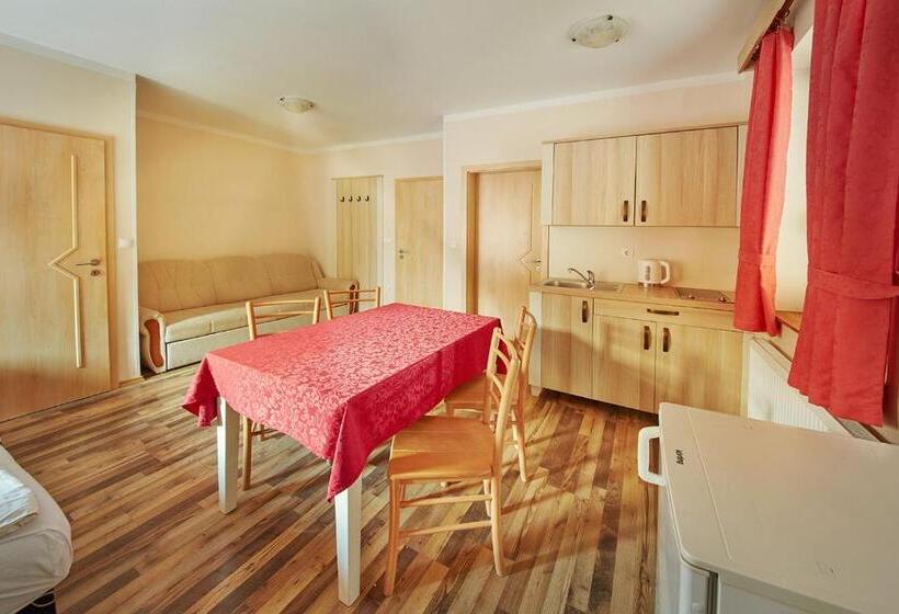 Rute Hotel And Apartments