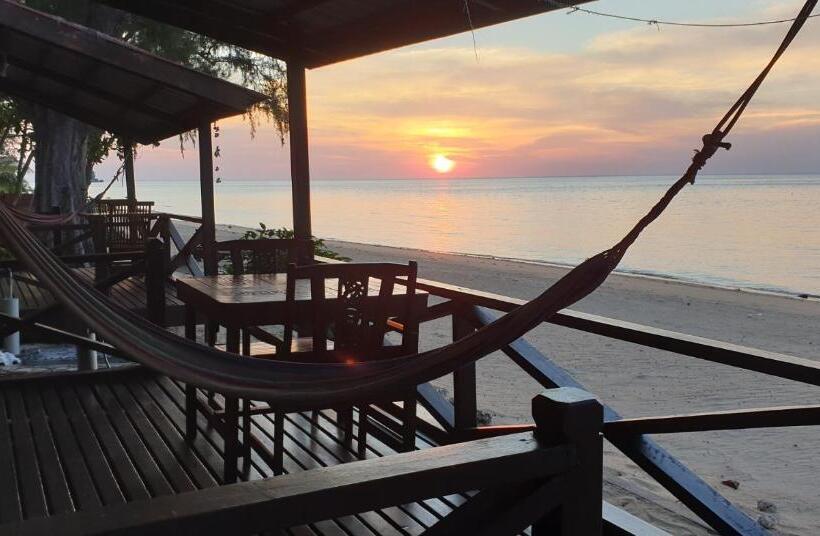 호스텔 The Station Tioman