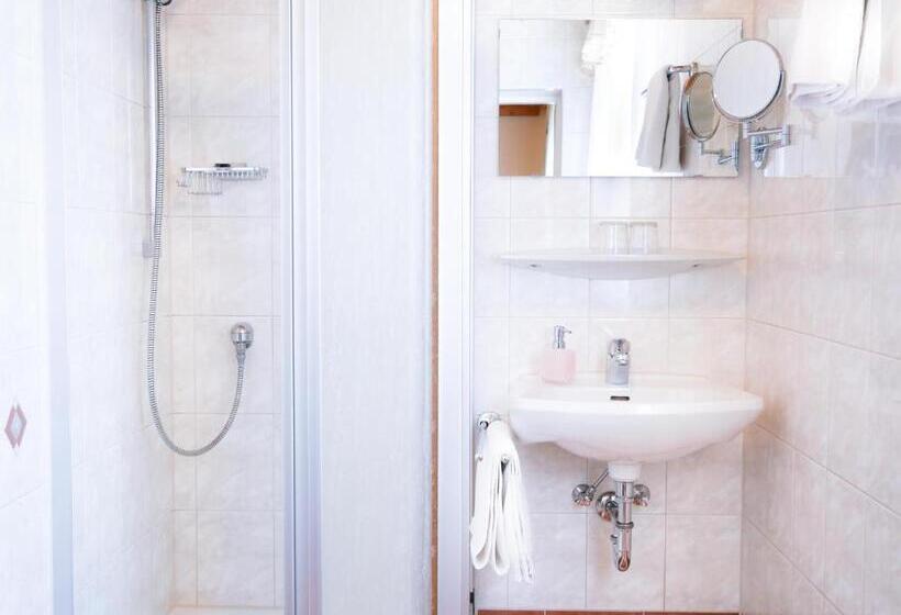 مبيت وإفطار 5rooms Frühstückspension