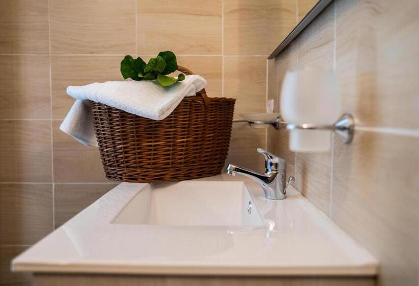 Отель Il Madrigale Agriturismo B&b