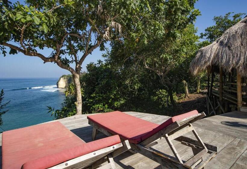 Отель Ngalung Kalla Retreat