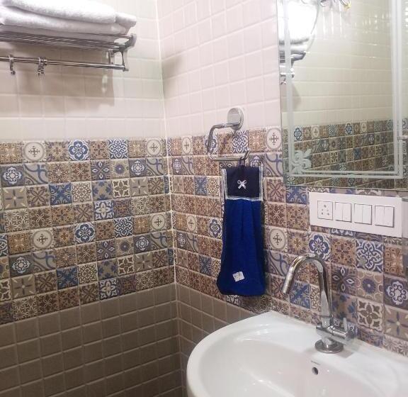 فندق O Royal Inn