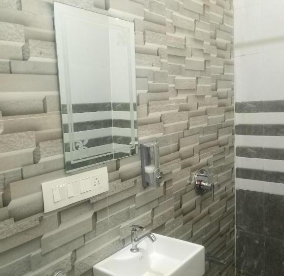 فندق O Royal Inn