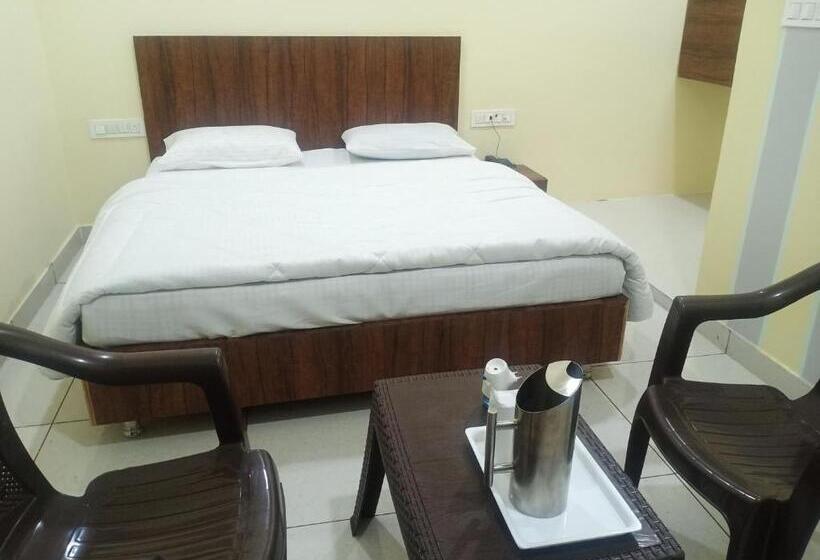 فندق O Royal Inn