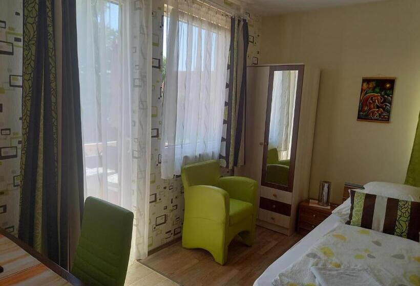Pensão Médea Apartman