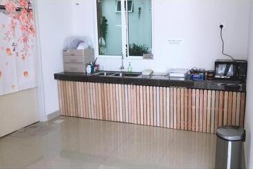 Alexis Kt Roomstay