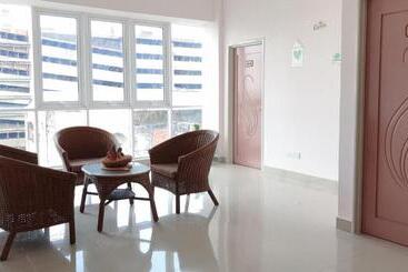 Alexis Kt Roomstay
