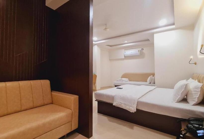 בית מלון כפרי Elegance Inn