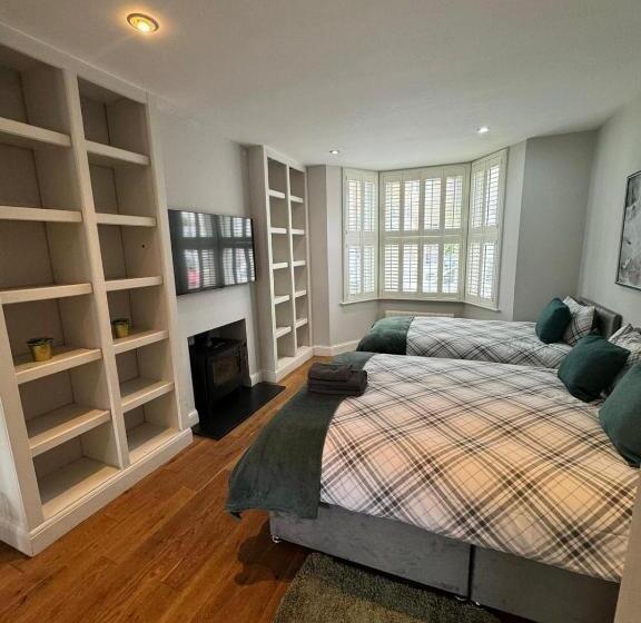 پانسیون Brentford Guest Rooms