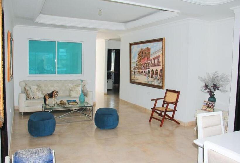 بنسيون Hostal Confort Plaza