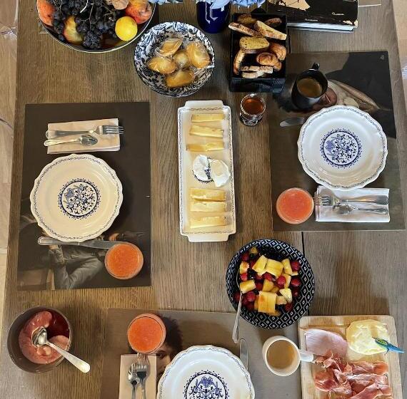 住宿加早餐  Chambre D Hôte, Château De Meauce Louise Et Marie