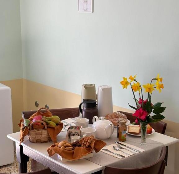 ベッドアンドブレックファースト Lucy S Guest House Amalfi Coast